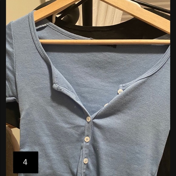 Clothes - Picture 5 of 16